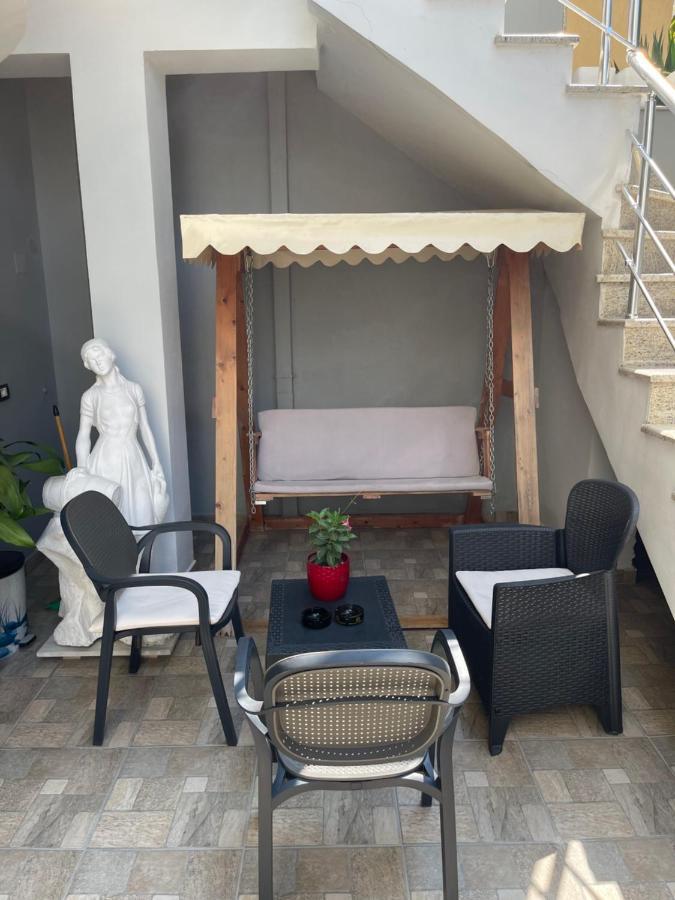 Studio Vlora Buitenkant foto